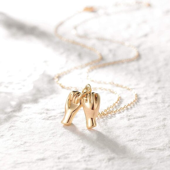 Necklace 18k Gold Plated Vintage Textured Medallio - Picture 3 of 5